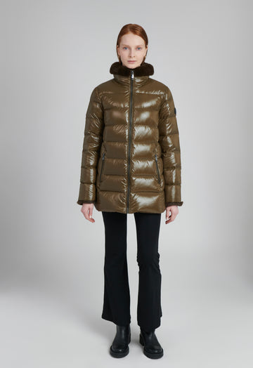 Savo Women's Winter Coat with Faux Fur – sustainable outerwear made from 100% recycled materials with repurposed down insulation and removable faux fur trim.